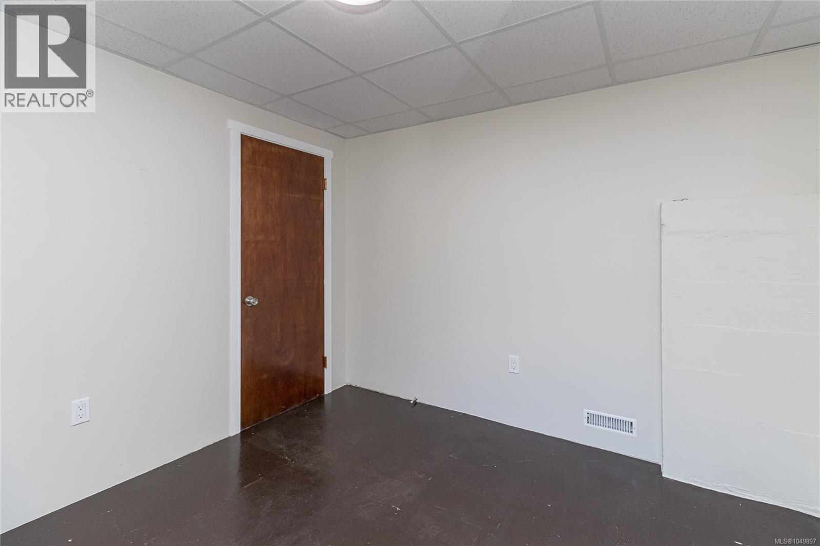 955 Doumac Ave, Saanich - Image 1