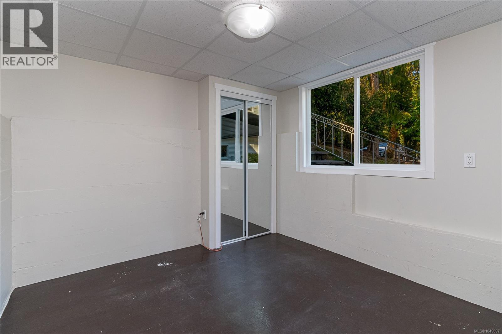 955 Doumac Ave, Saanich - Image 1