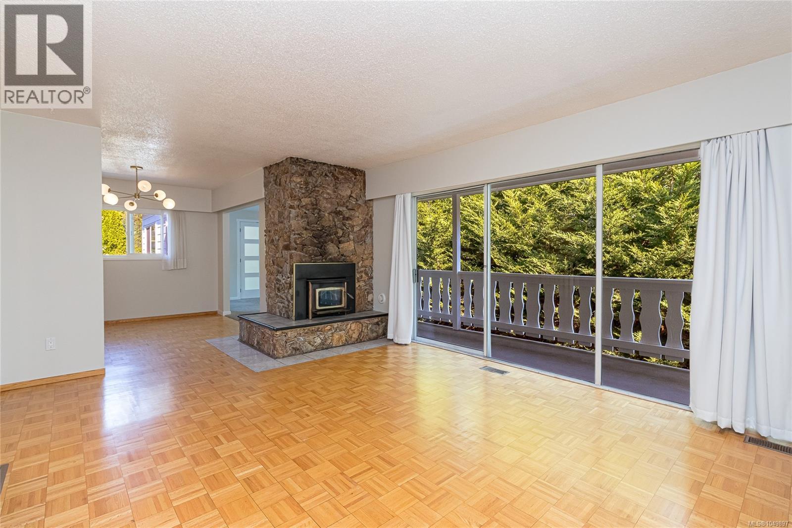 955 Doumac Ave, Saanich - Image 1