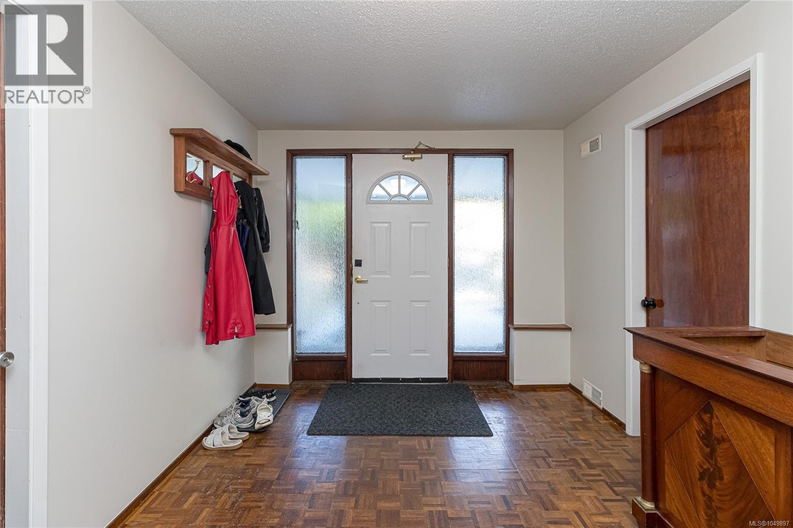 955 Doumac Ave, Saanich - Image 1
