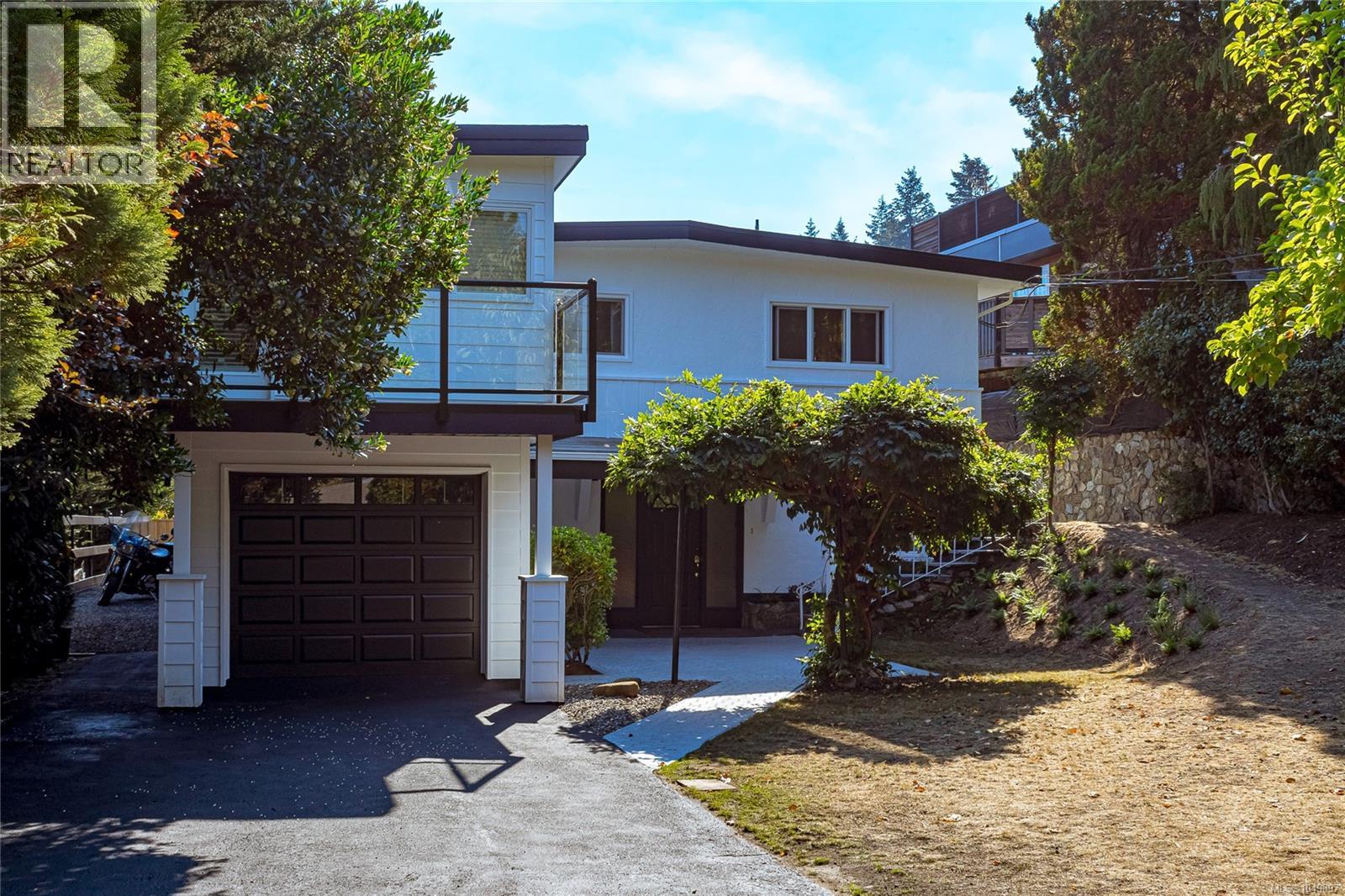 955 Doumac Ave, Saanich - Image 1
