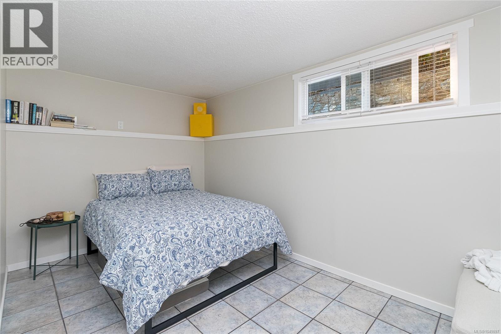 955 Doumac Ave, Saanich - Image 1