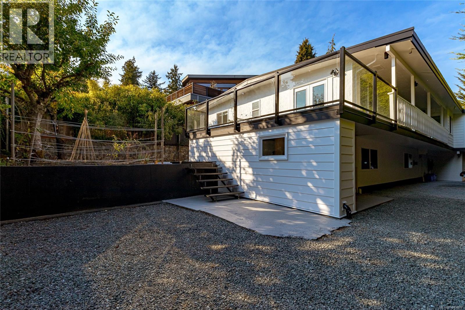 955 Doumac Ave, Saanich - Image 1