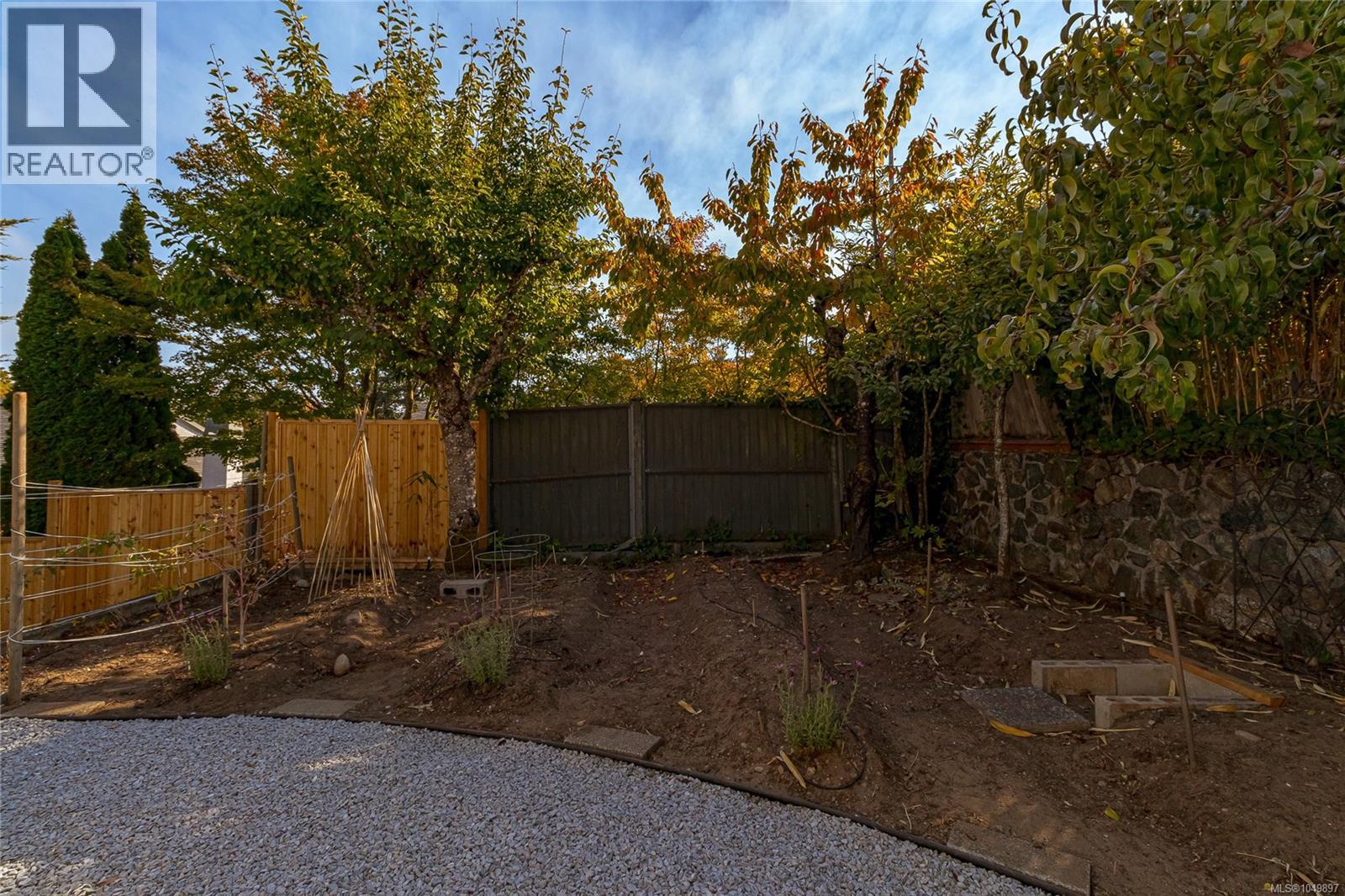 955 Doumac Ave, Saanich - Image 1