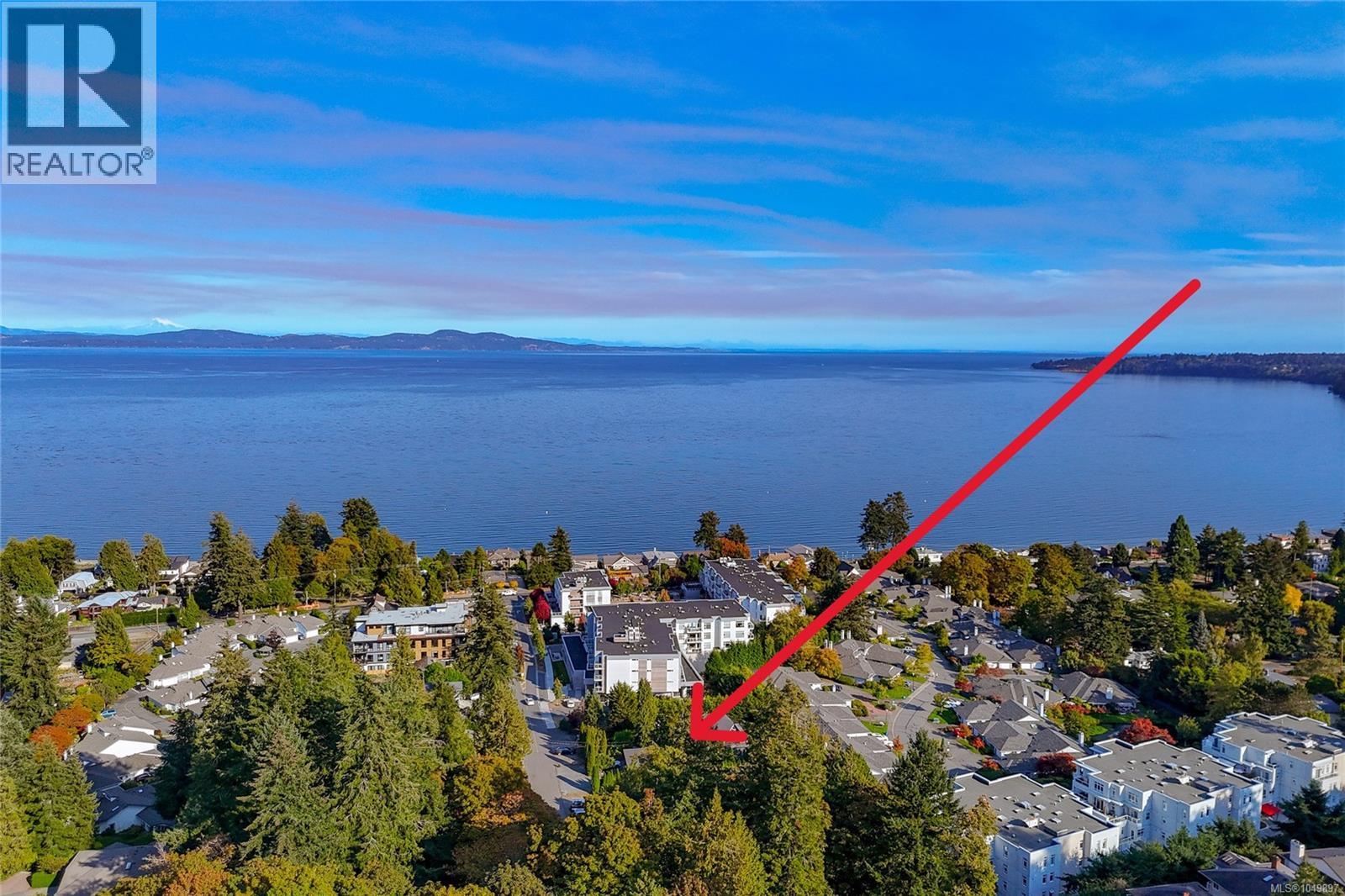 955 Doumac Ave, Saanich - Image 1