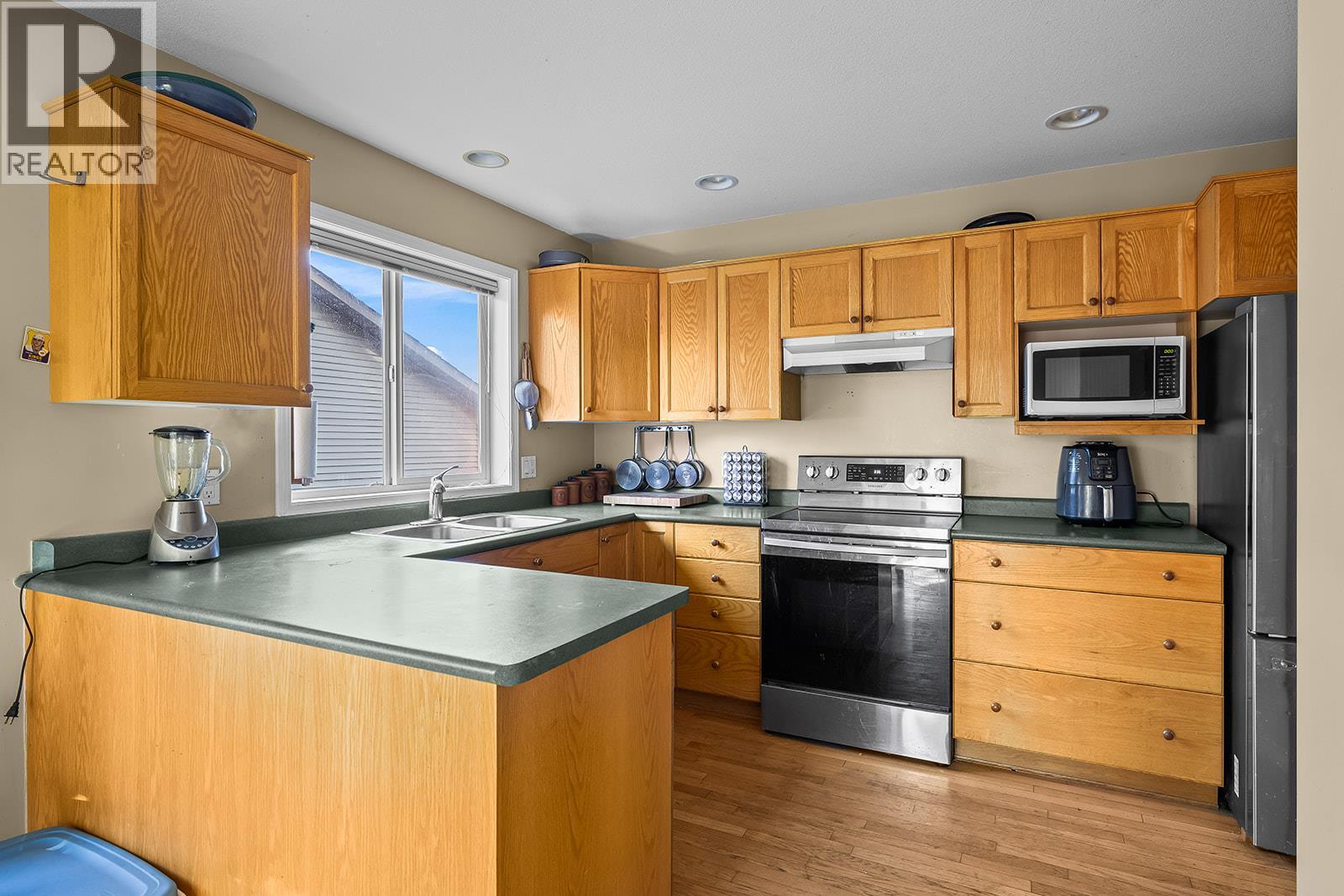  533 Harrop Avenue, Kelowna