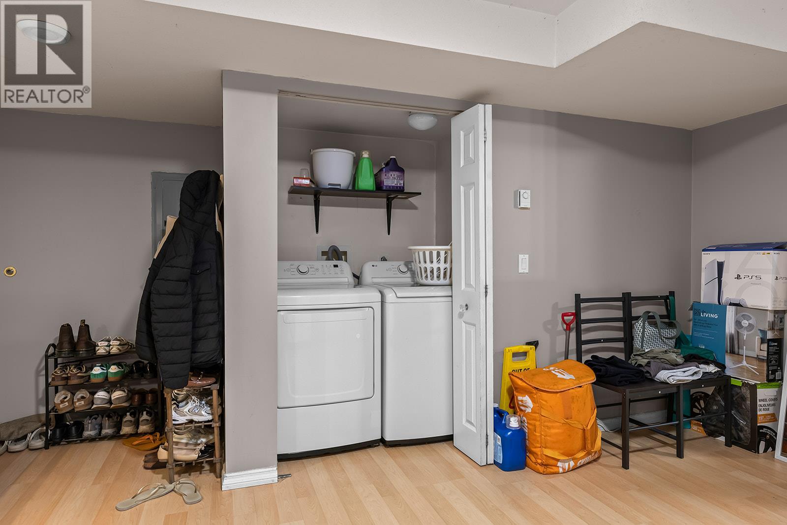 533 Harrop Avenue - 36
