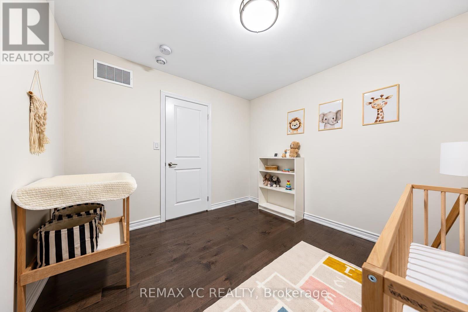 126 Durham Avenue, Barrie photo 26