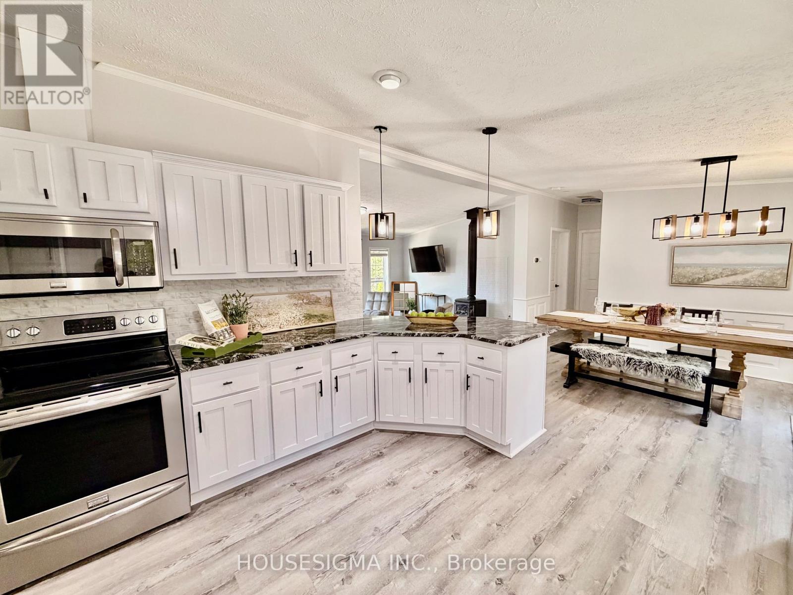 8168 Laidlaw Avenue, Ramara photo 4