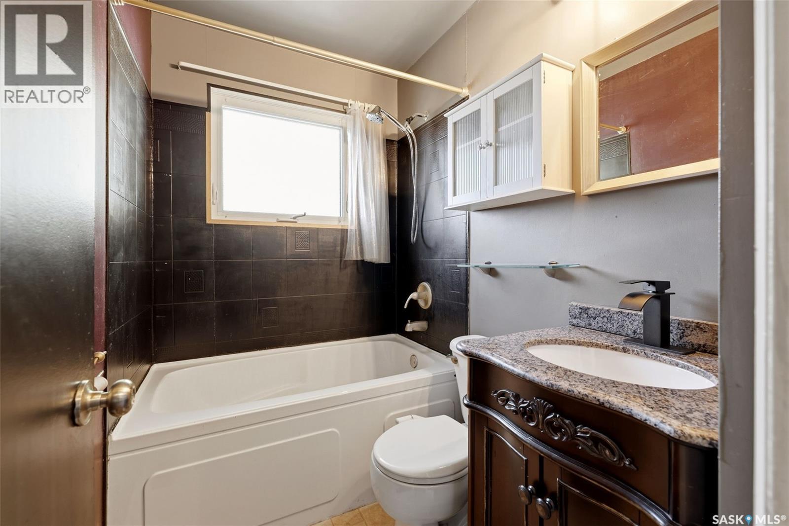 520 Montague STREET, Regina — photo 13