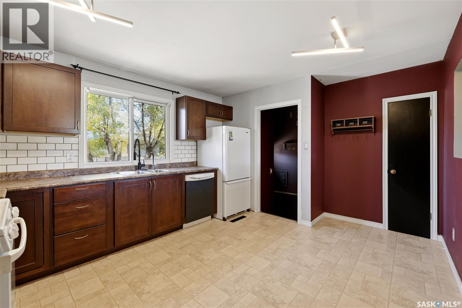 520 Montague STREET, Regina — photo 14