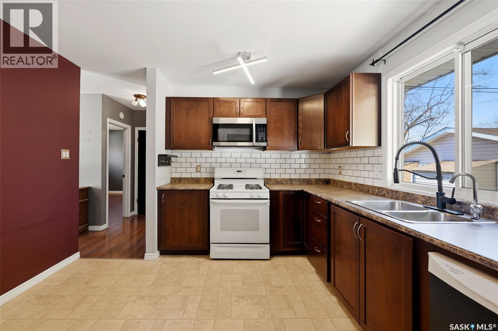 520 Montague STREET, Regina — photo 17