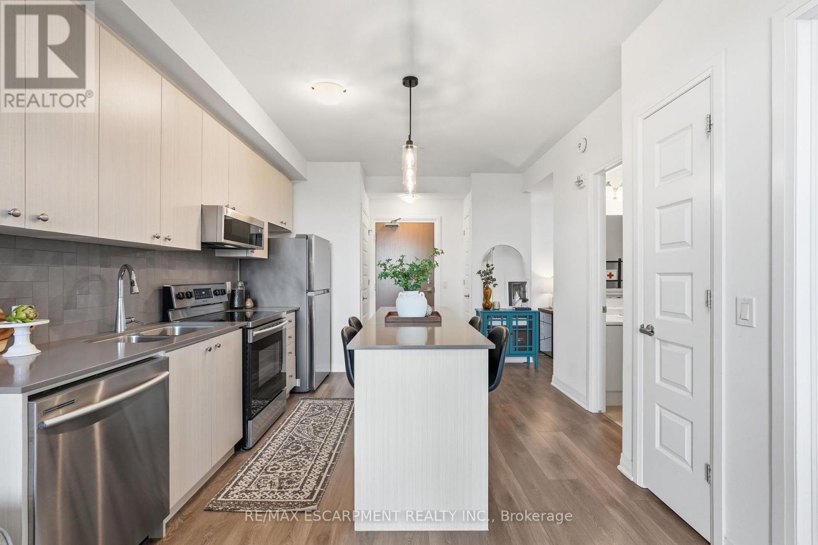 424- 1105 Leger Way, Milton, ON photo 10