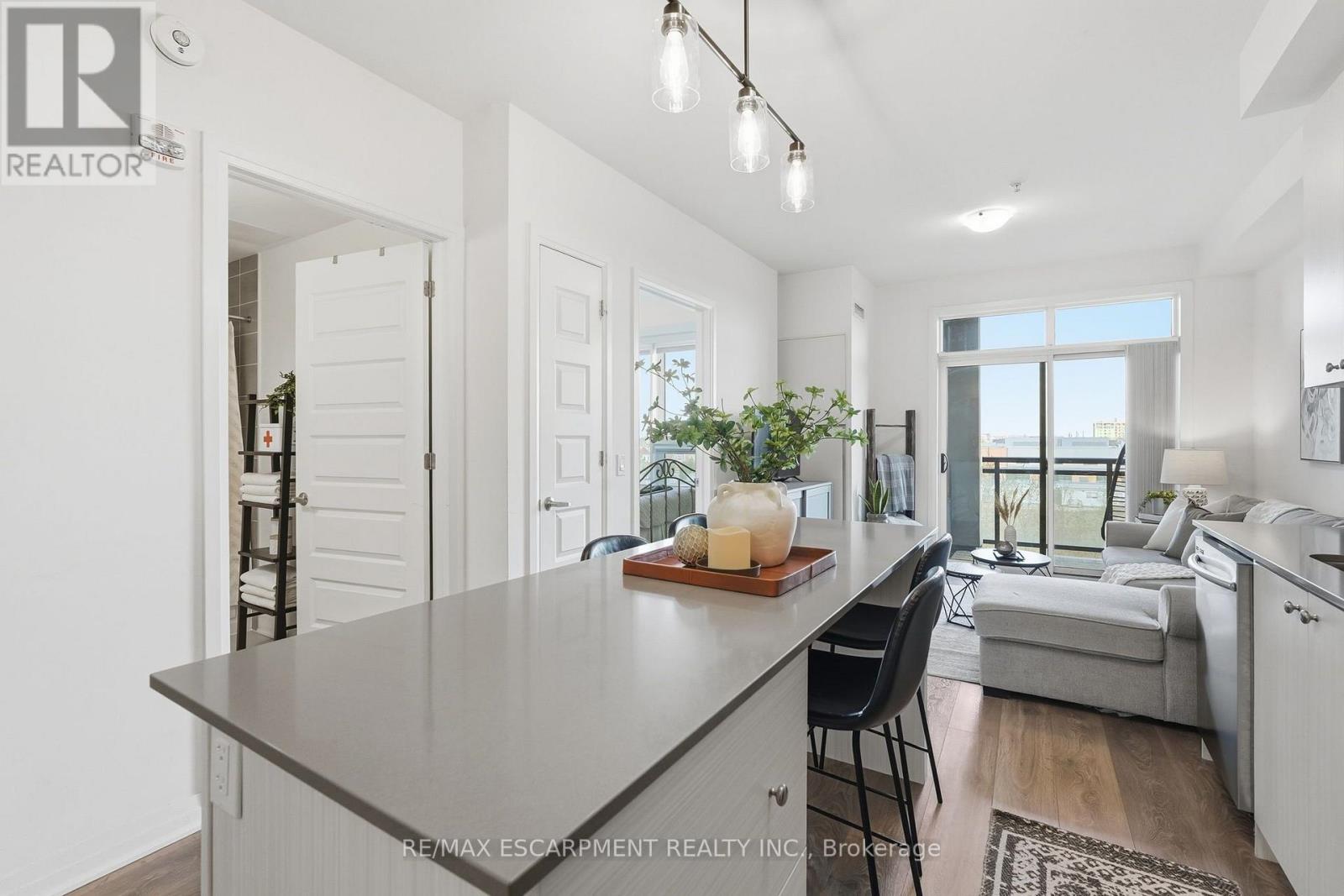 424- 1105 Leger Way, Milton, ON photo 6