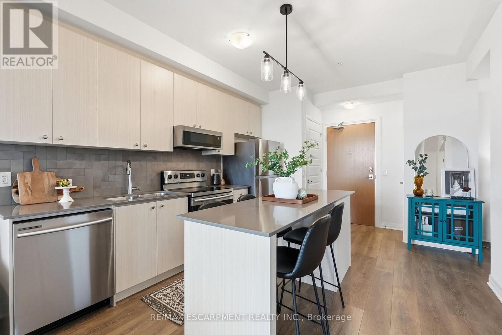 424- 1105 Leger Way, Milton, ON photo 8
