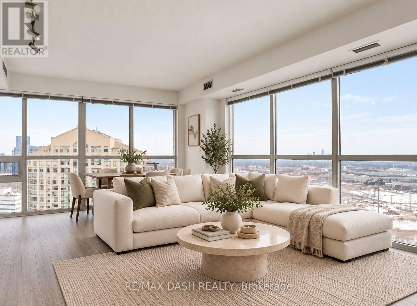 20 Thomas Riley Unit 2207 photo 2