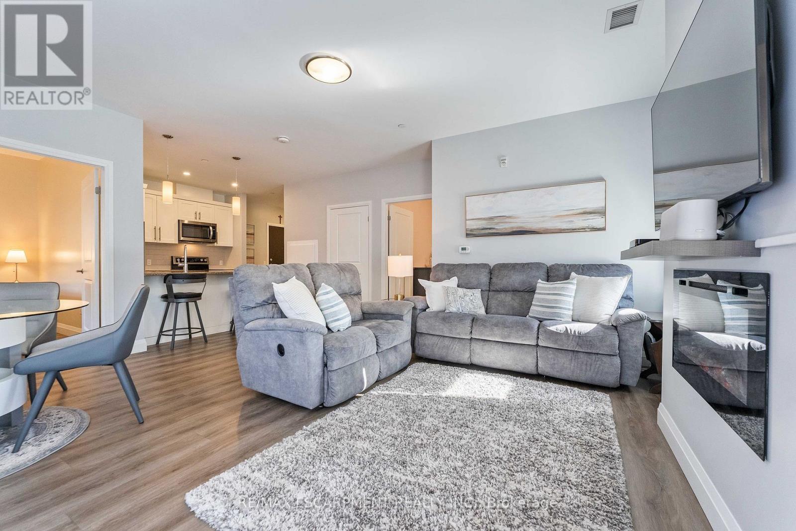 111- 332 Gosling Gardens, Guelph, ON photo 15