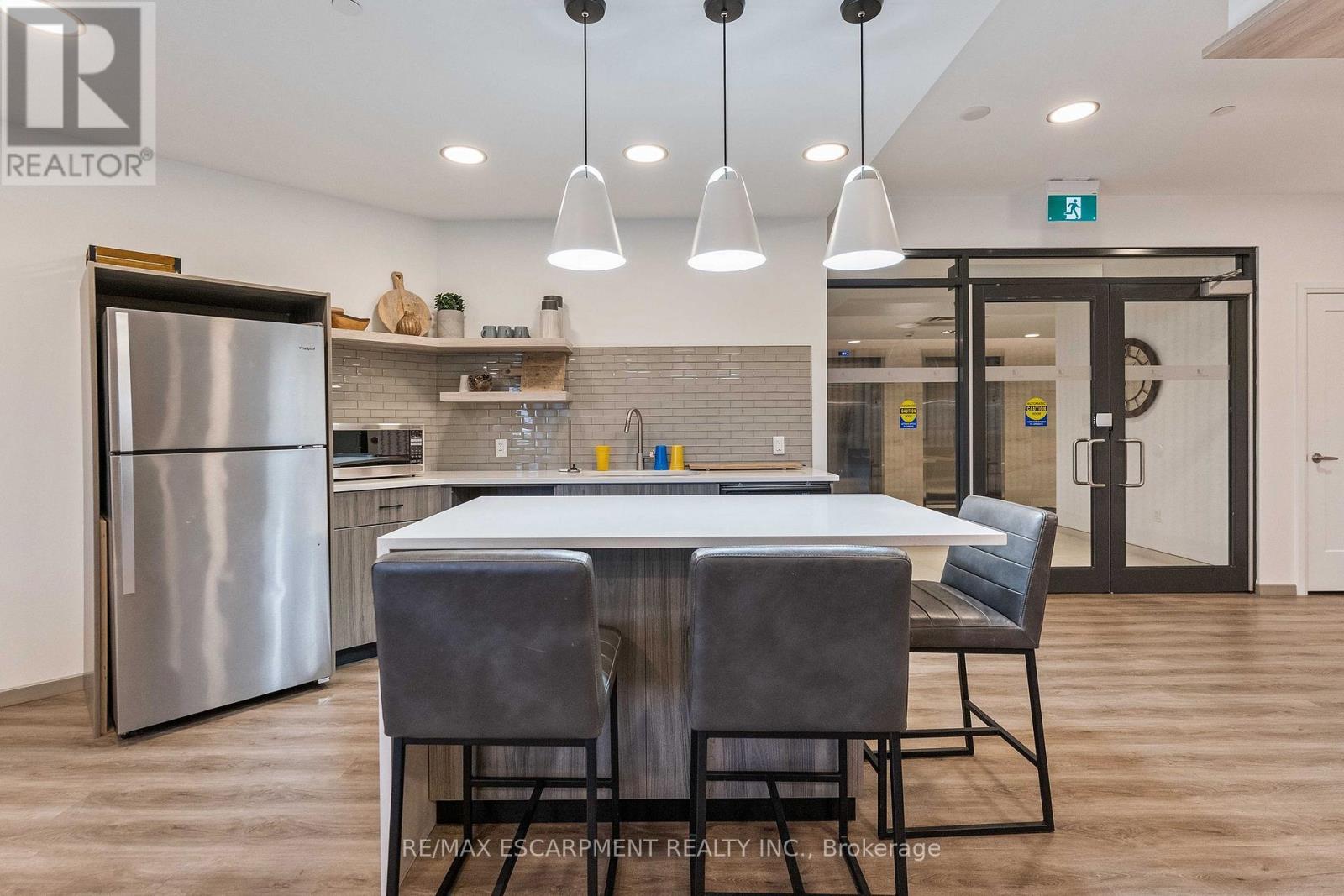 111- 332 Gosling Gardens, Guelph, ON photo 31