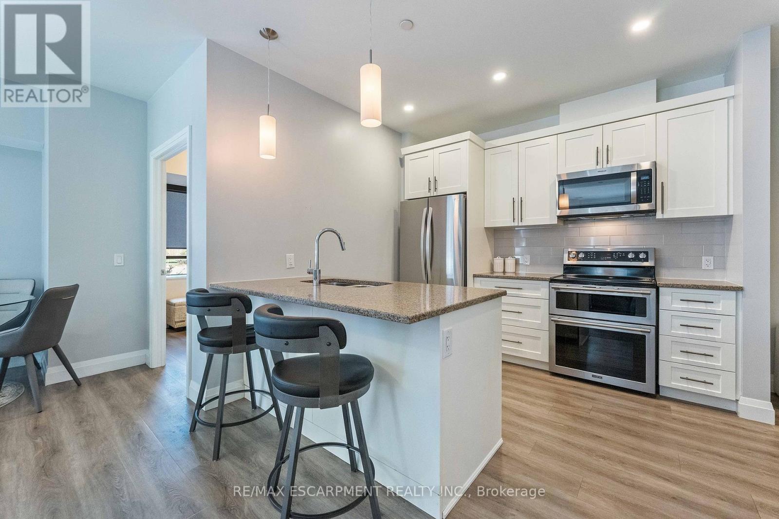 111- 332 Gosling Gardens, Guelph, ON photo 8