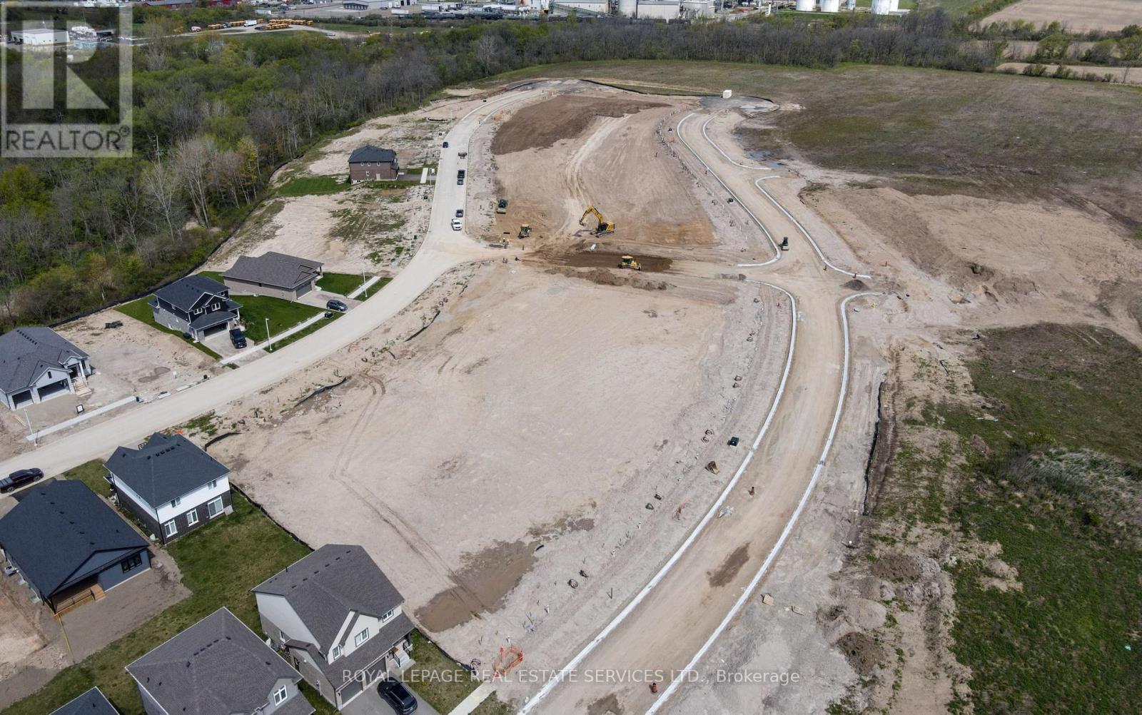 Cottonwood Boulevard, Aylmer, ON photo 5