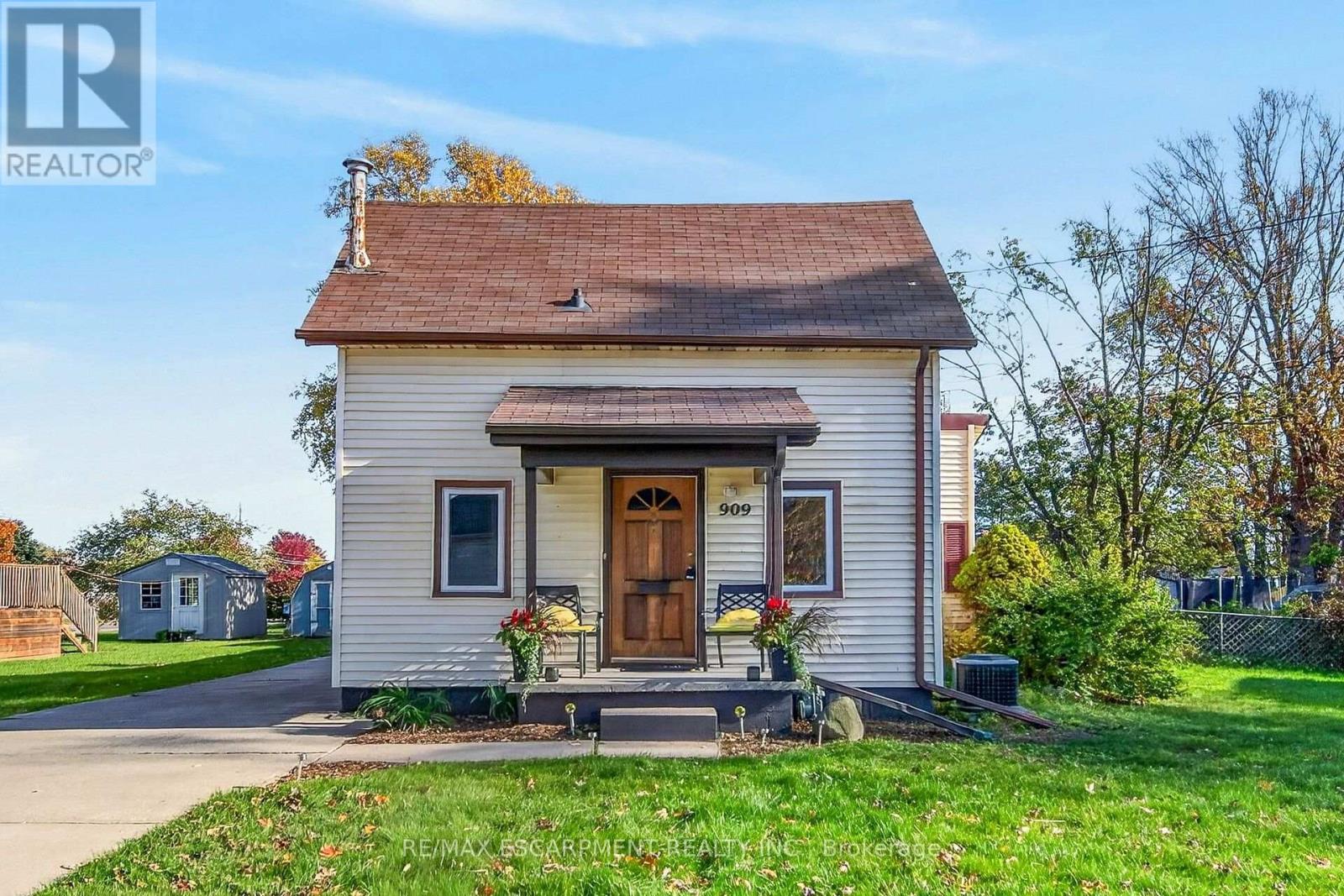 909 Tamarac Street, Haldimand, ON photo 5