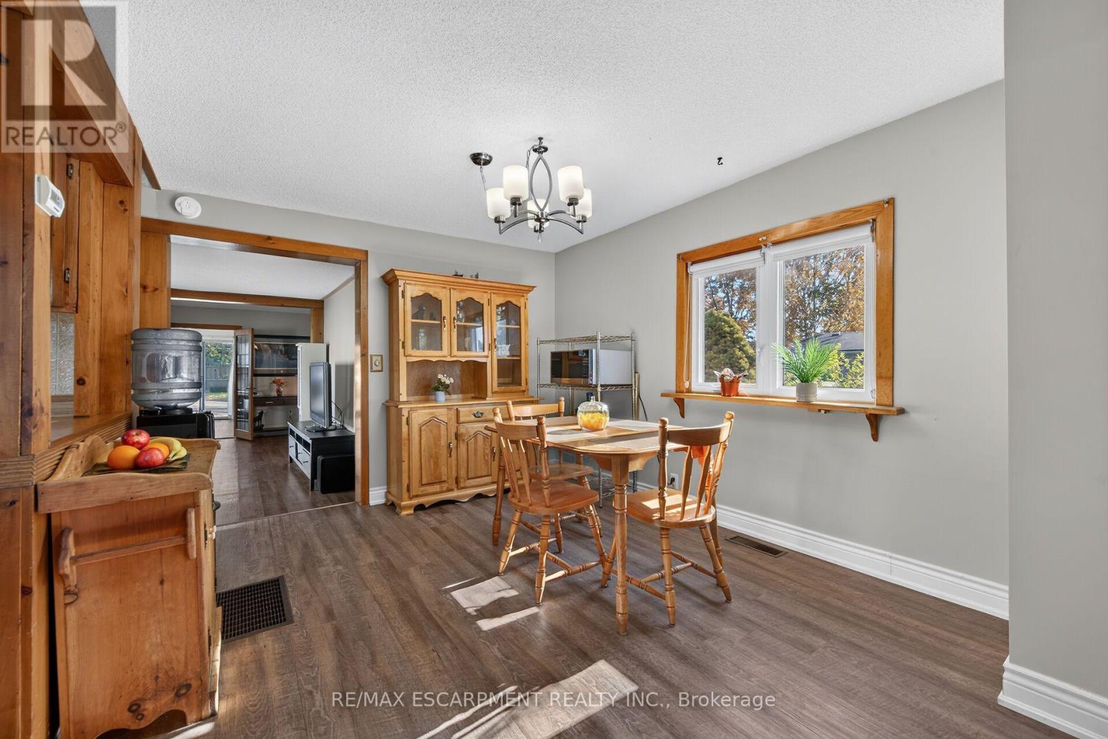 909 Tamarac Street, Haldimand, ON photo 8