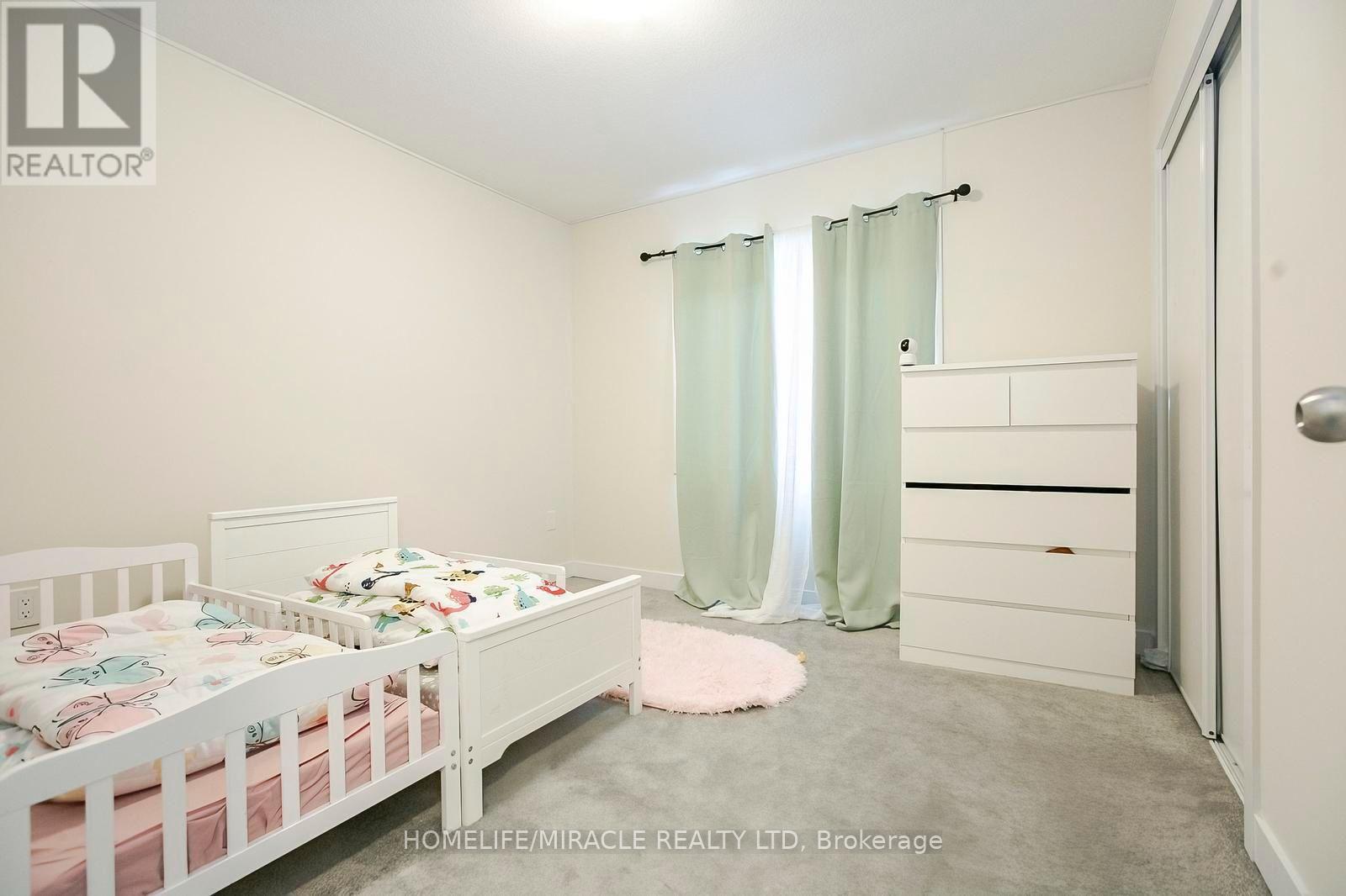 106 Higgins Avenue, Thorold, ON photo 36