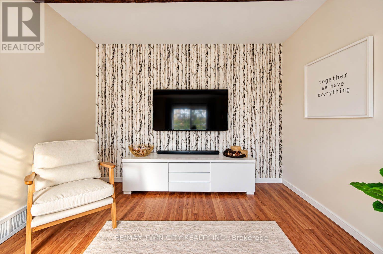 63 Winding Way, Kitchener, ON photo 19