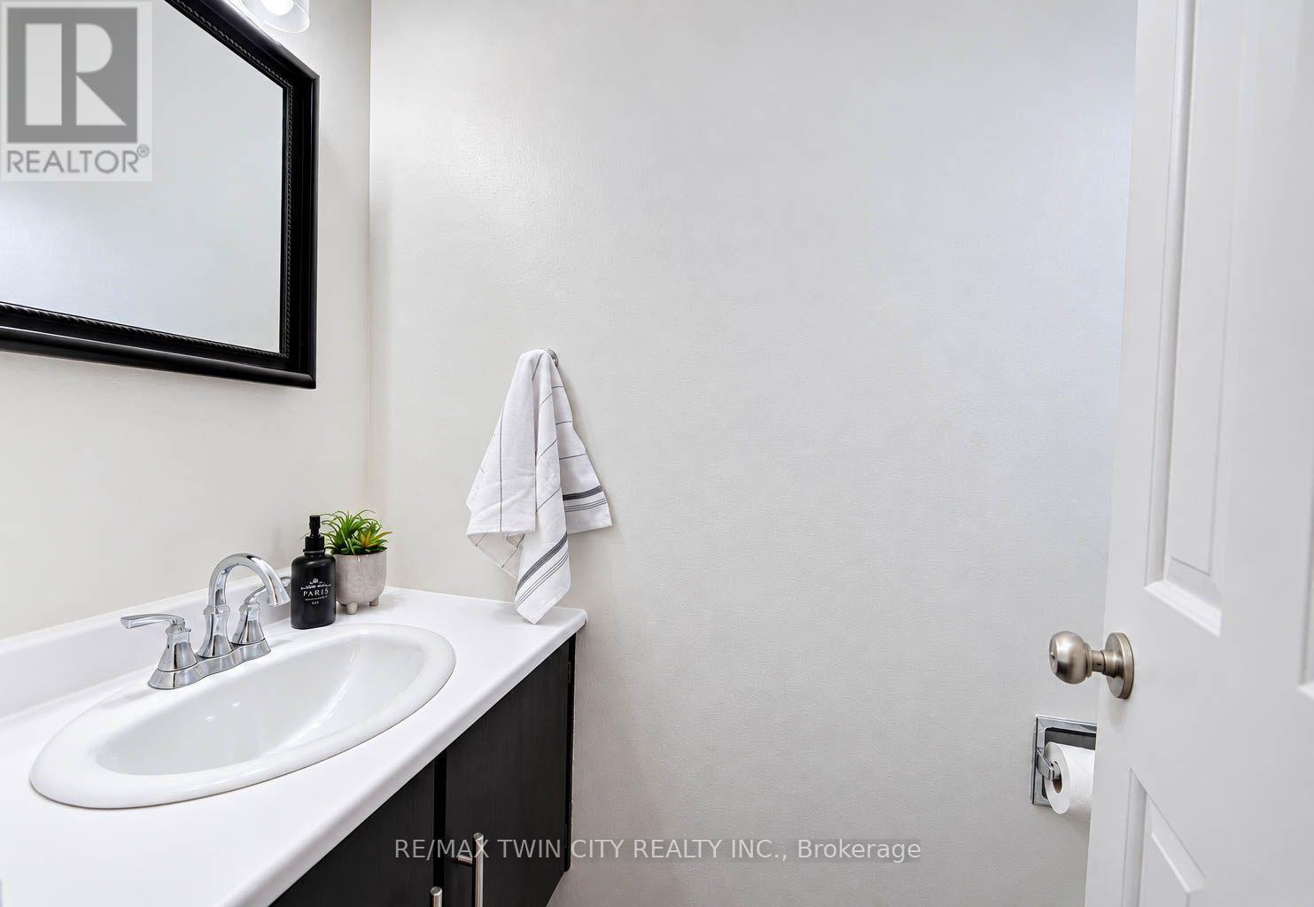 63 Winding Way, Kitchener, ON photo 26