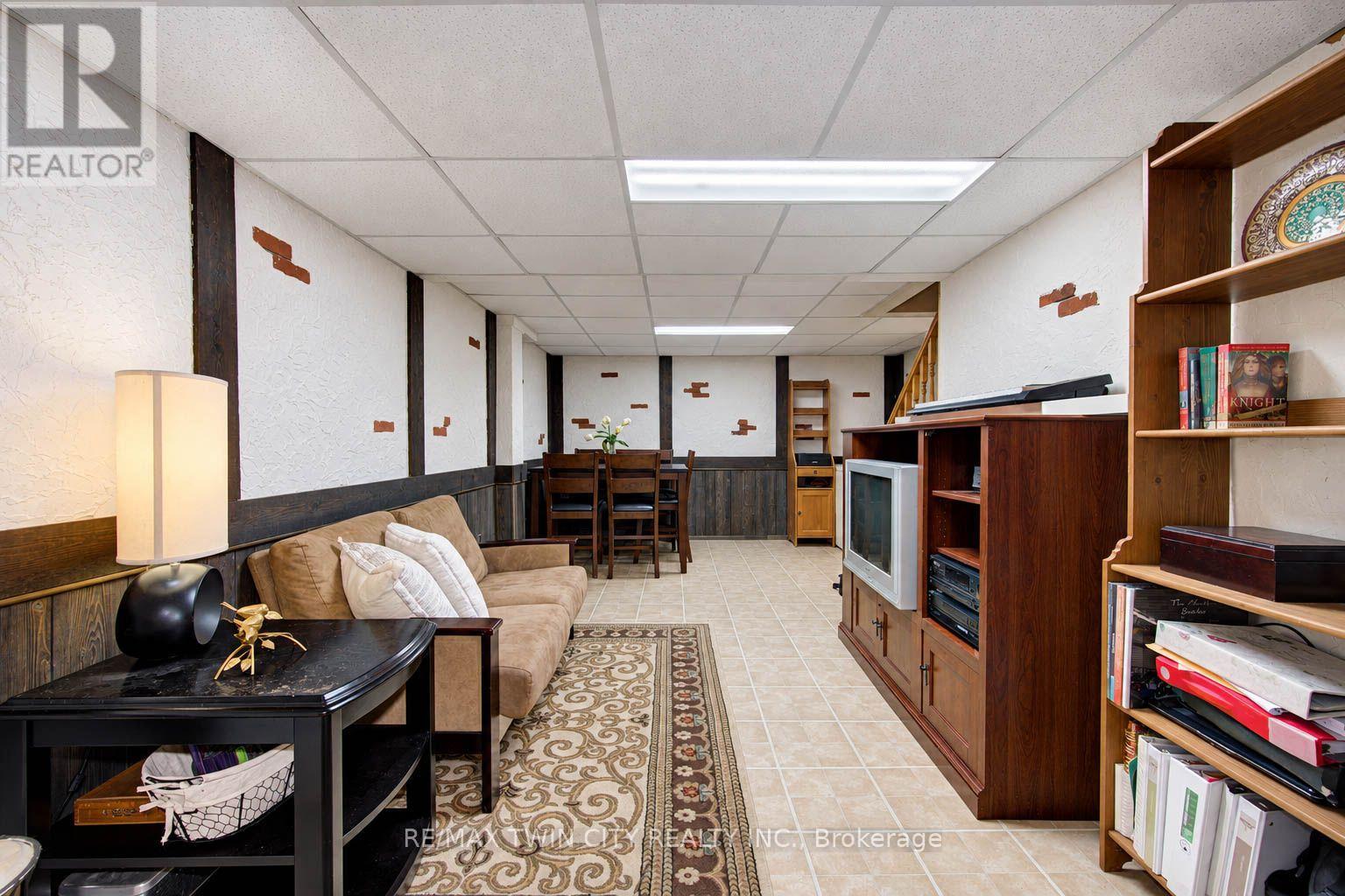 63 Winding Way, Kitchener, ON photo 28