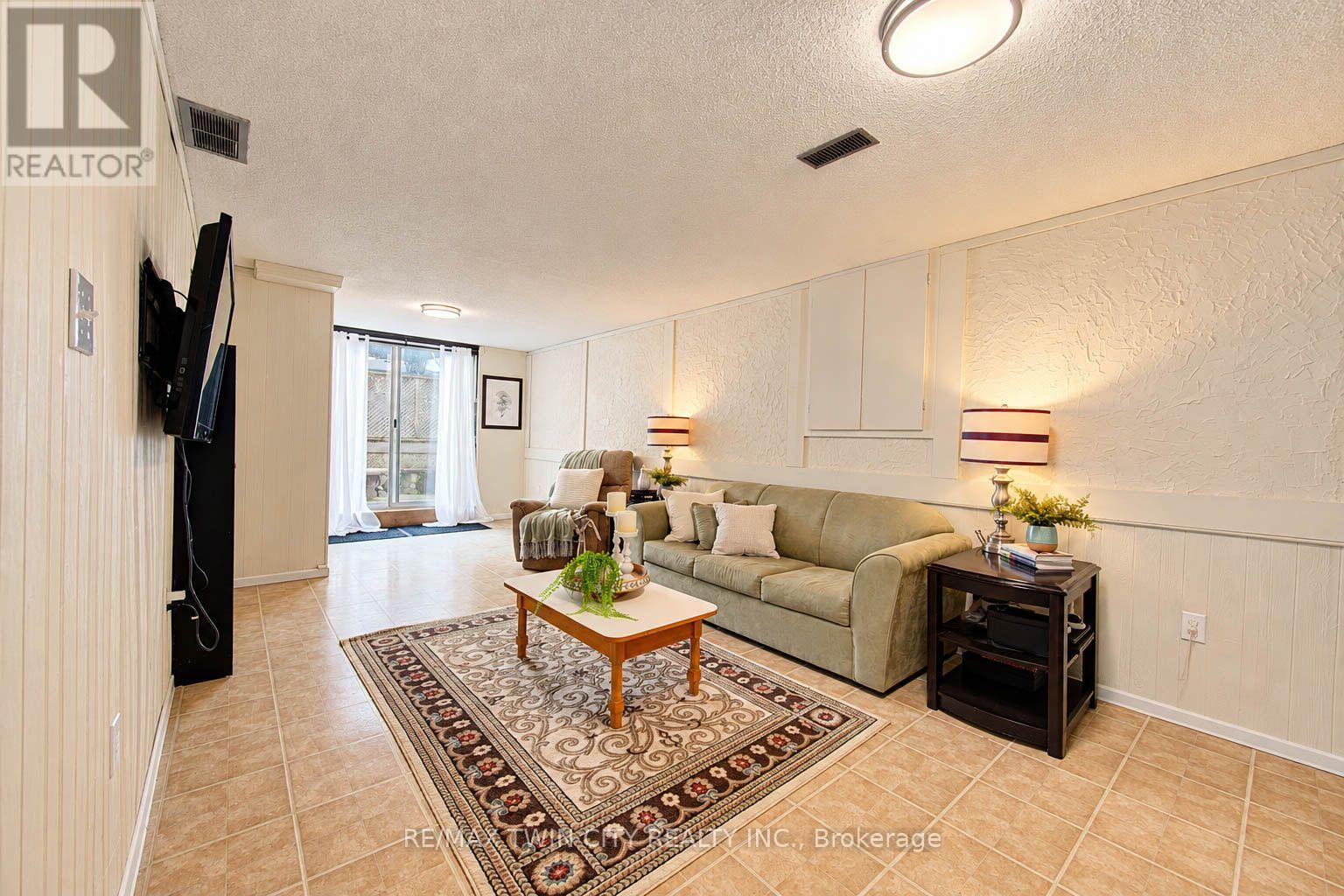 63 Winding Way, Kitchener, ON photo 29