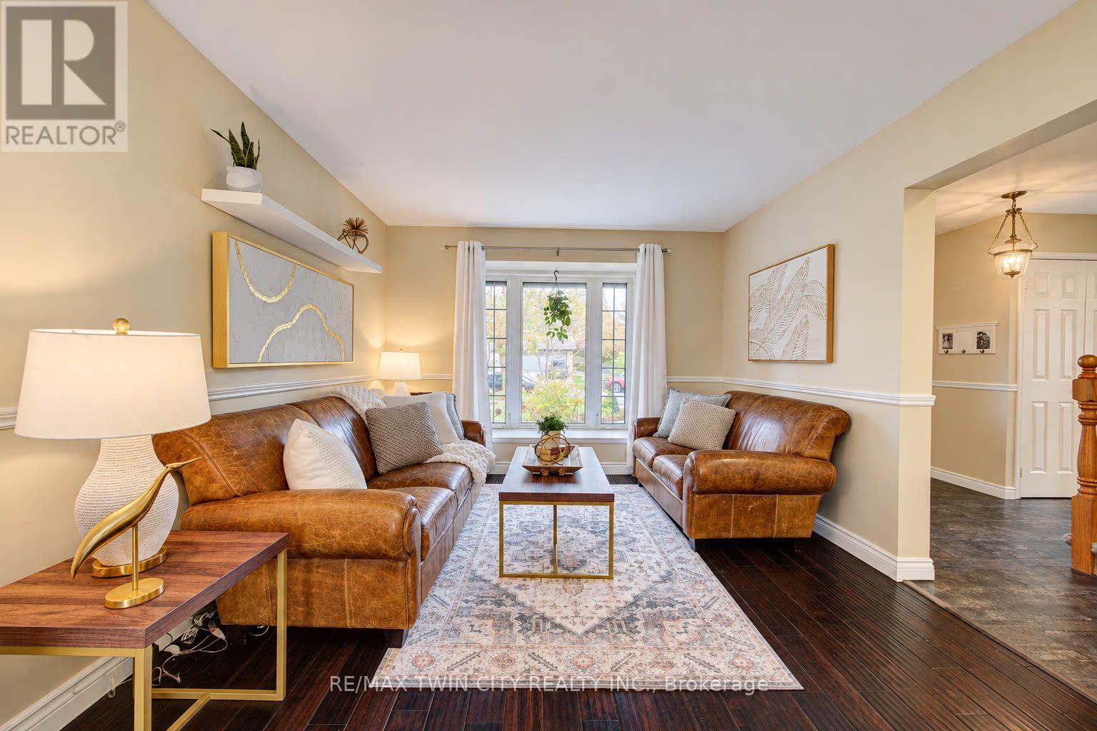 63 Winding Way, Kitchener, ON photo 9