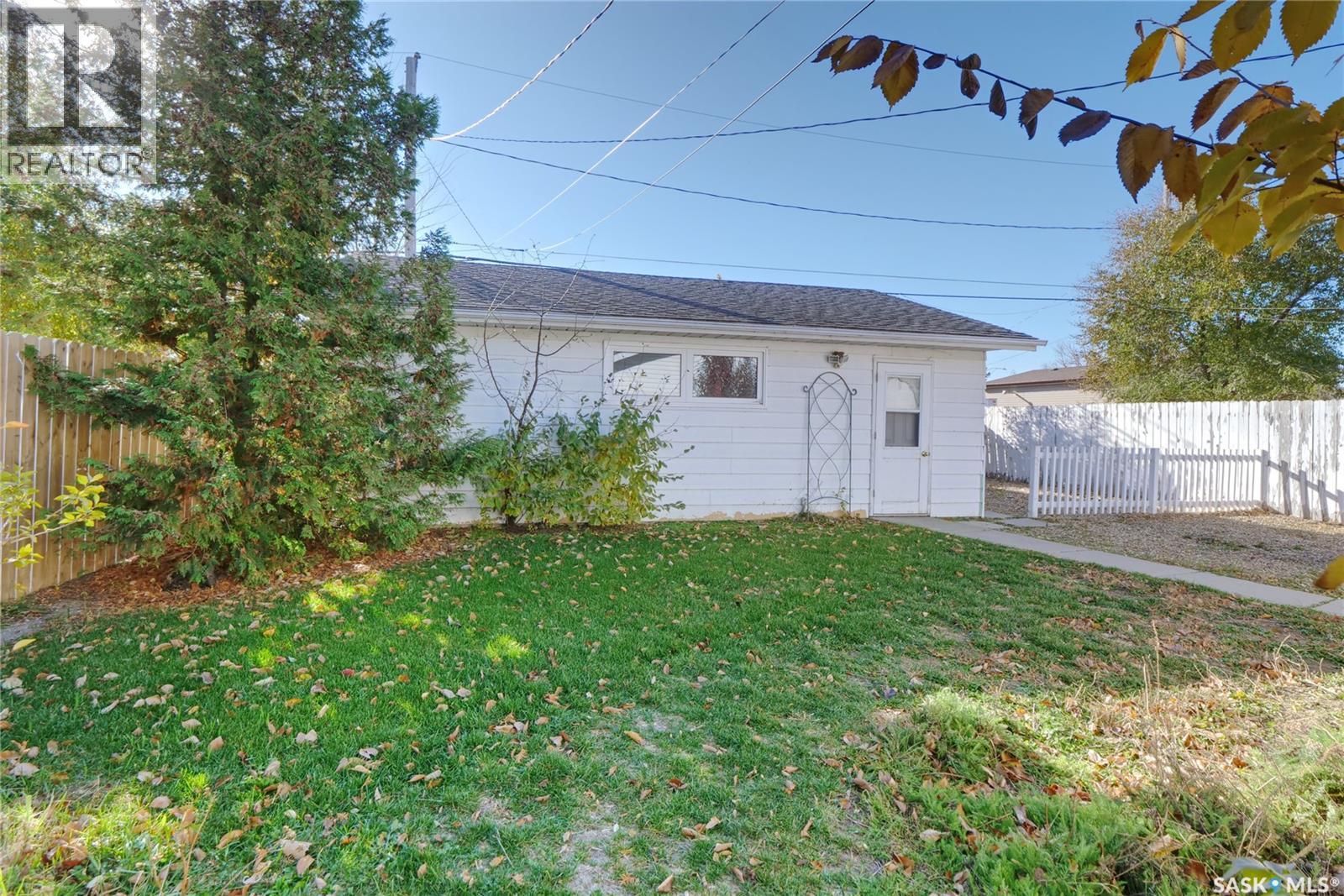 809 Athabasca STREET E, Moose Jaw — photo 24