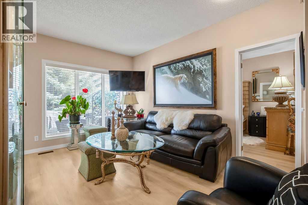 56, 72 Millside Drive SW, Calgary — photo 11