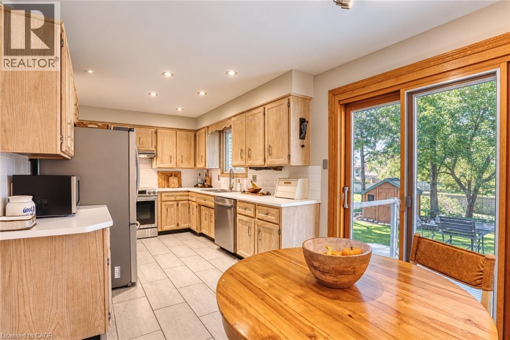 127 MIDLAND Drive - 18
