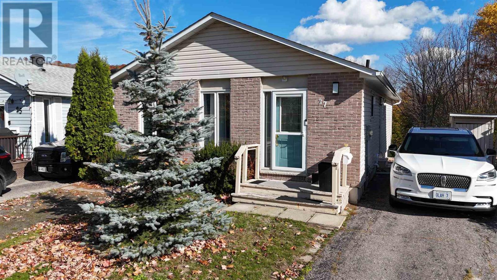 27 Hergott AVE - 35