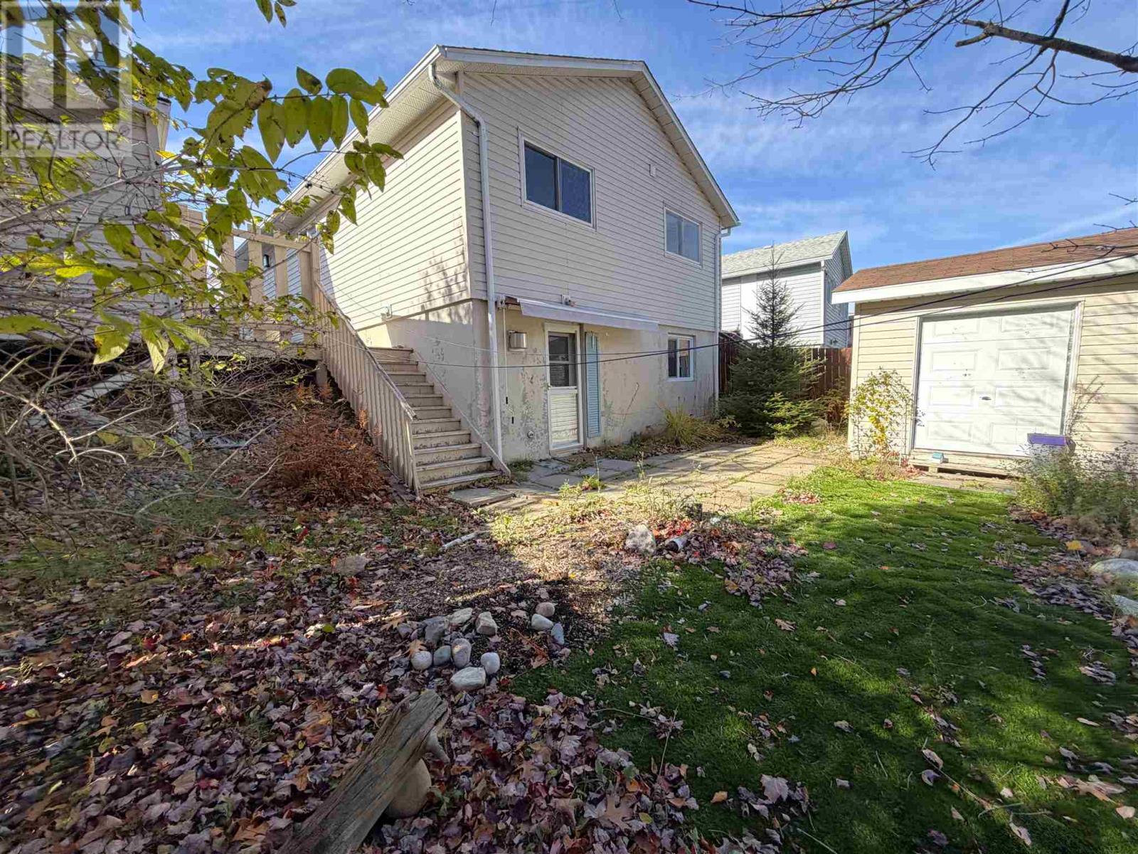 27 Hergott AVE - 8