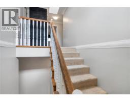 2837 Scott St, Victoria, BC V8R4J5 Photo 34