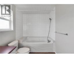 2837 Scott St, Victoria, BC V8R4J5 Photo 37