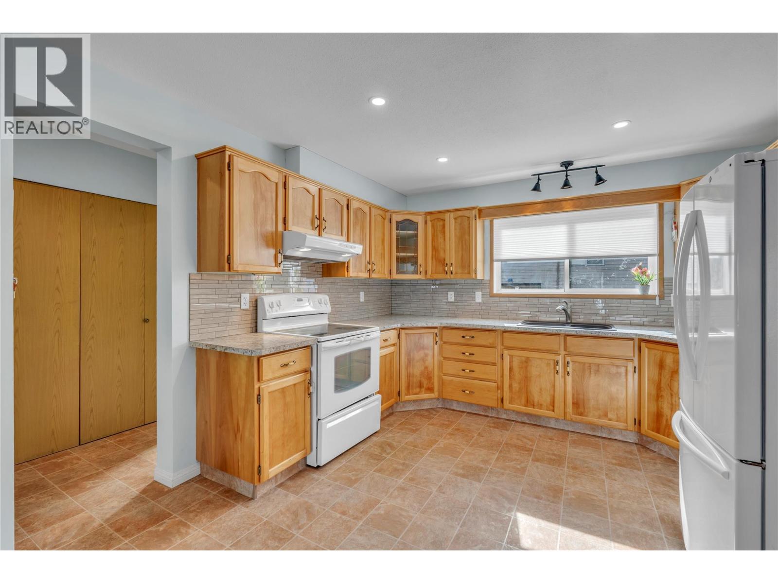 3412 South Main Street Unit# 107, Penticton - Image 1