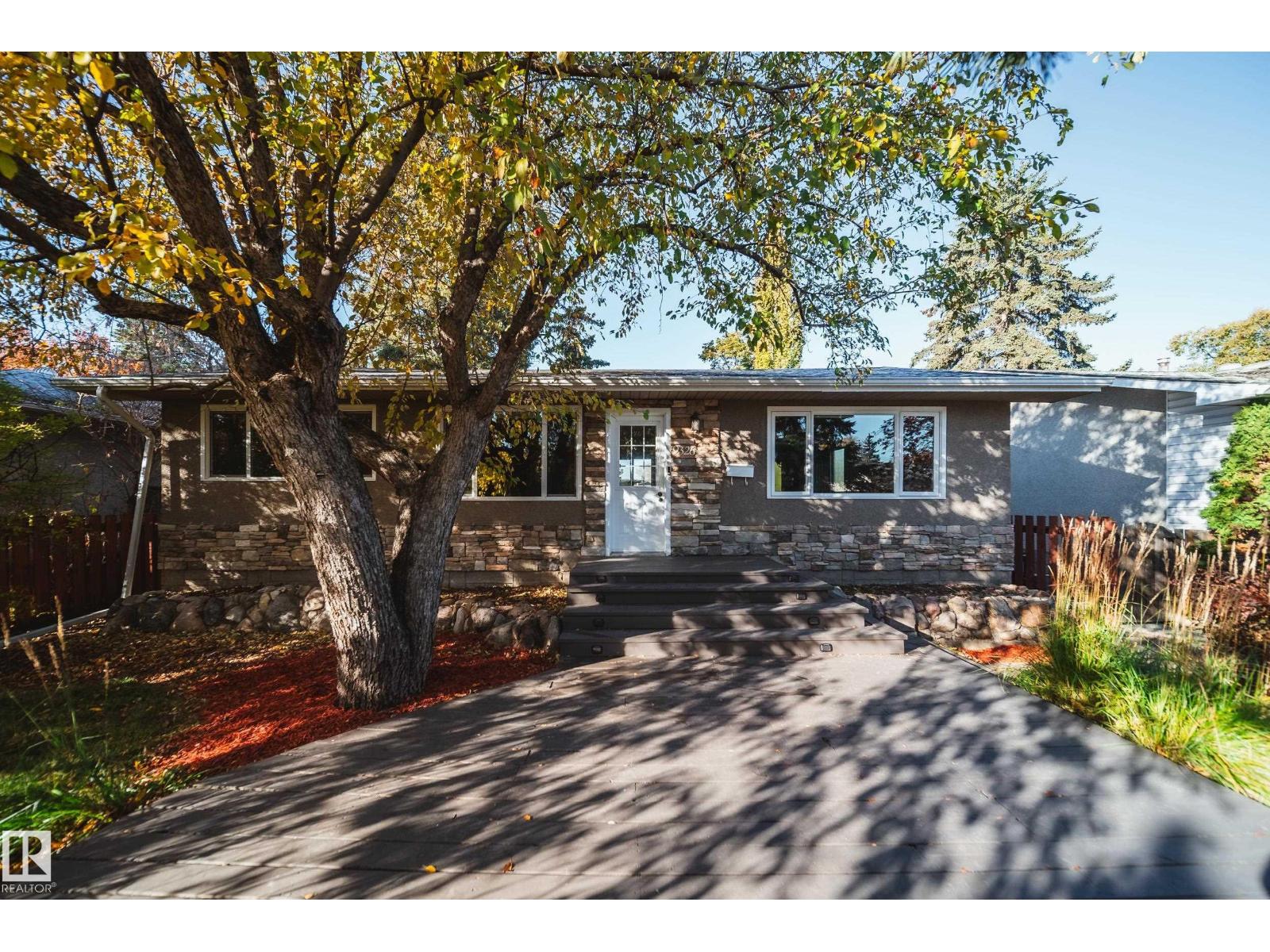 9326 150 ST NW, Edmonton, Alberta, T5R1G6