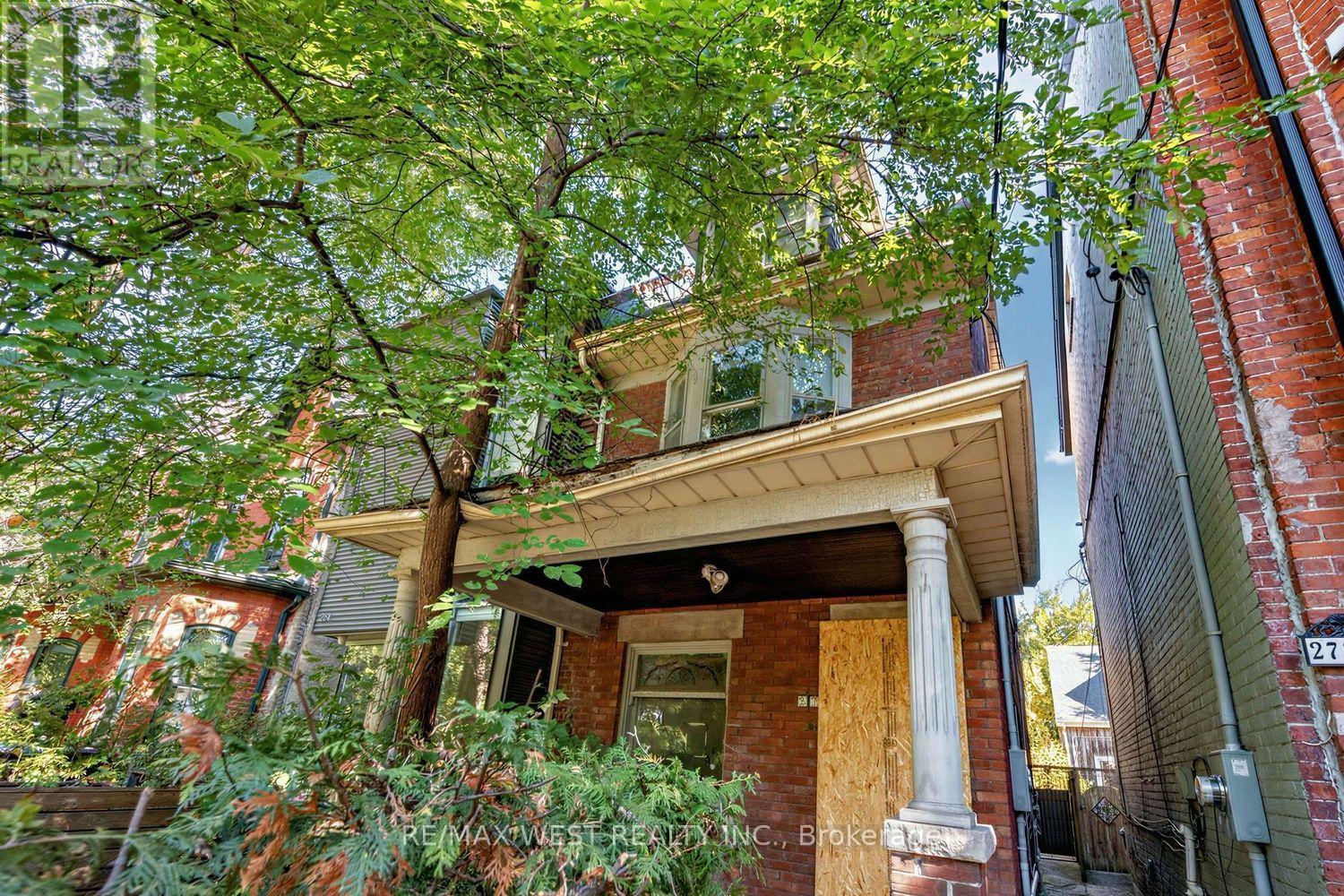 279 Brunswick Avenue, Toronto, ON photo 2