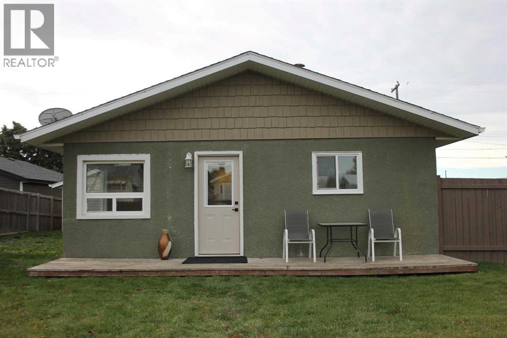 Listing photo – 4839 52 Avenue, Eckville