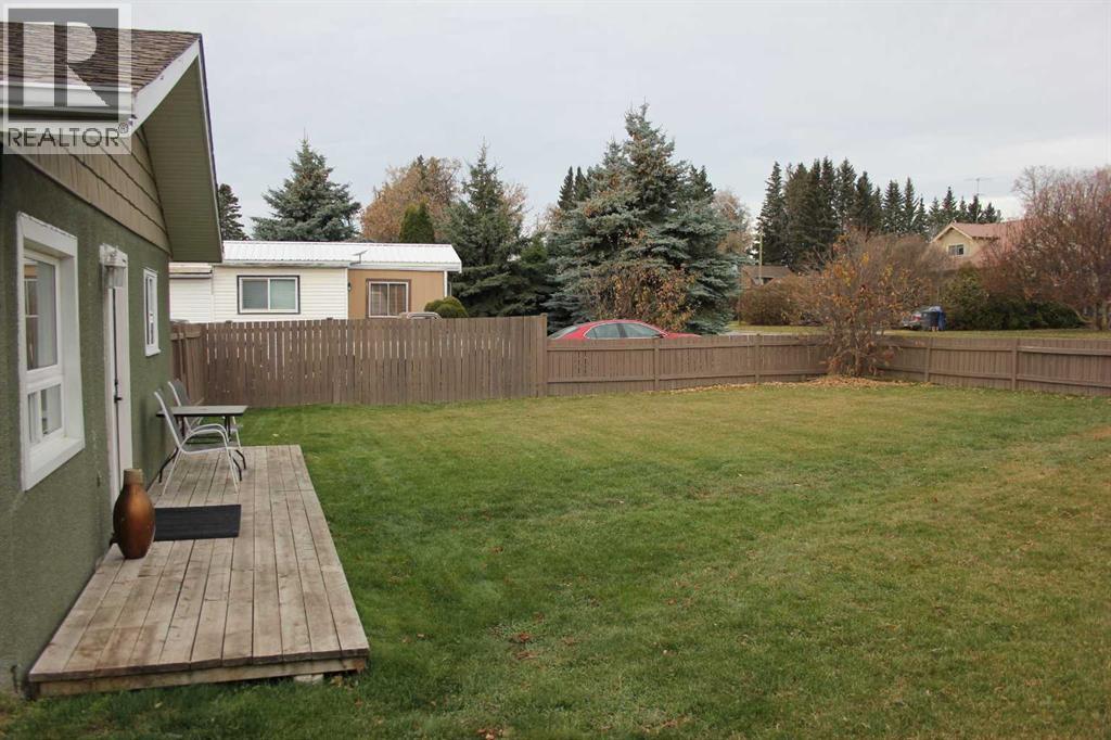 Listing photo – 4839 52 Avenue, Eckville