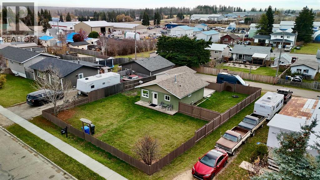 Listing photo – 4839 52 Avenue, Eckville