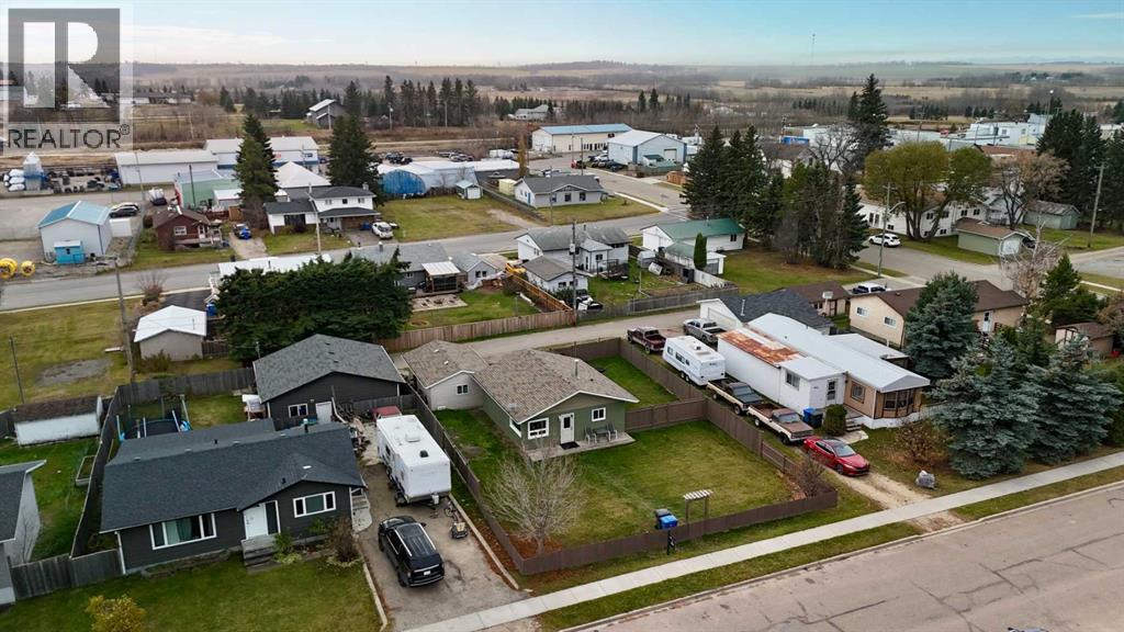 Listing photo – 4839 52 Avenue, Eckville