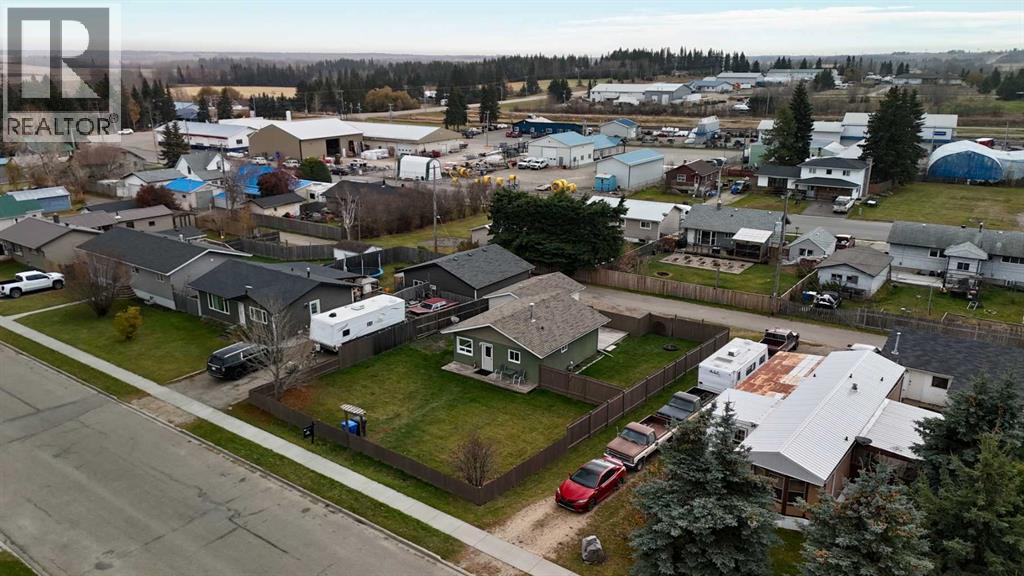 Listing photo – 4839 52 Avenue, Eckville