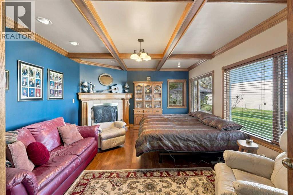 Listing photo – 3000 35 Street, Ponoka
