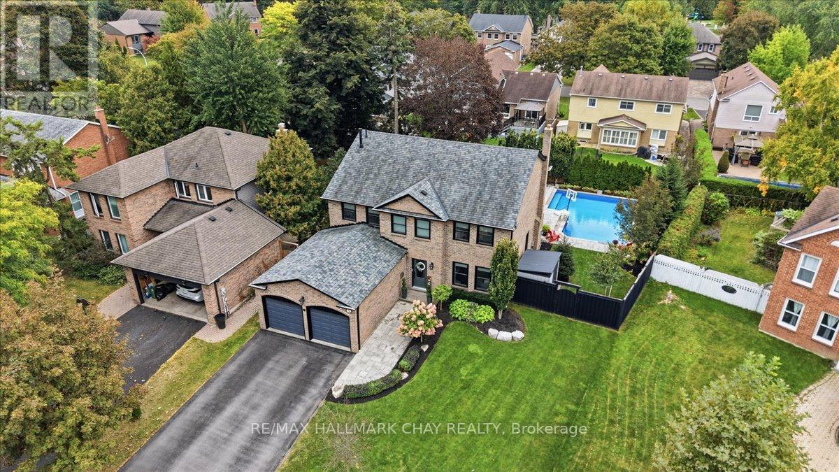5 Draper Court, Whitby, ON