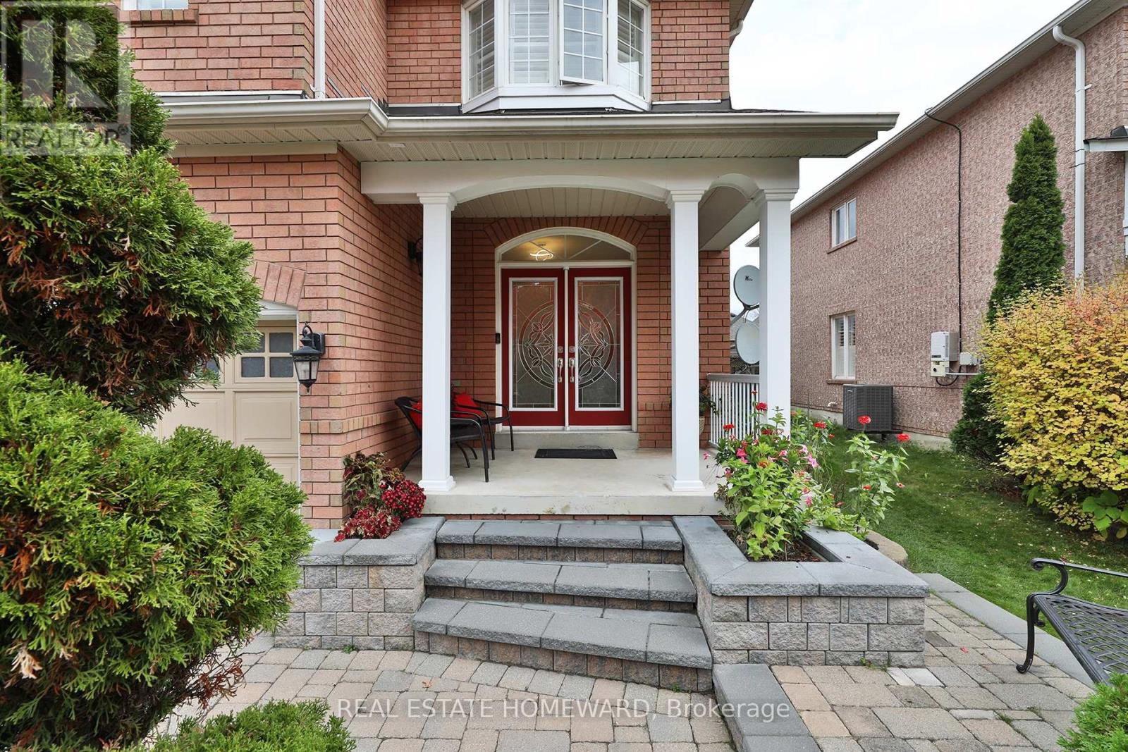 174 Tormina Boulevard, Whitby, ON photo 3